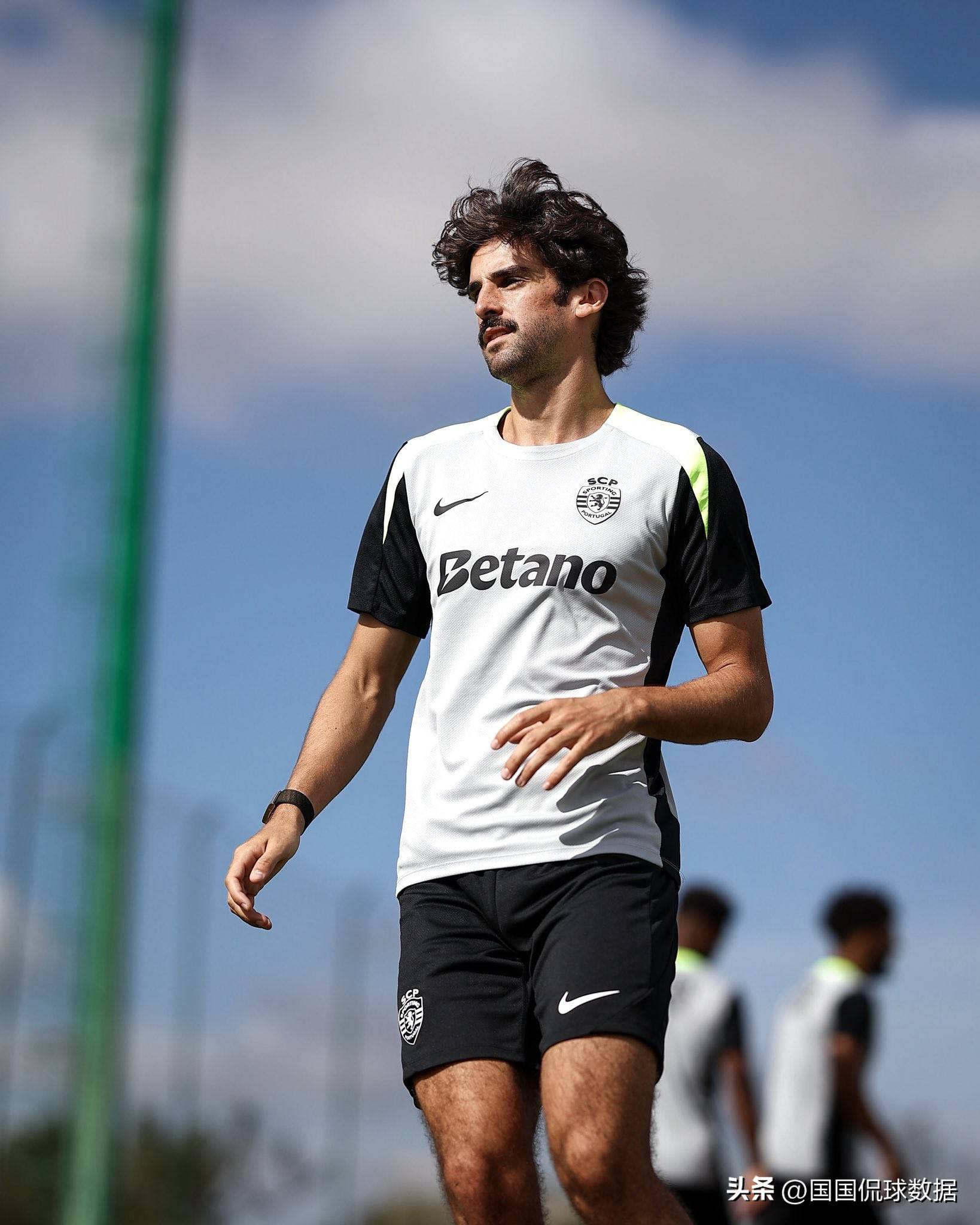 里昂迎葡超关键赛,冲刺阶段单刀错失,更衣室稳定,训练强度明显提升(盟军敢死队1秘籍代码大全) 里昂迎葡超关键赛,冲刺阶段单刀错失,更衣室稳定,训练强度明显提升(盟军敢死队1秘籍代码大全)